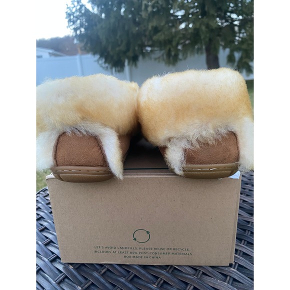 NWT NIB L.L. Bean Women Wicked Good Genuine Shearling Moccasin Slipper (7) - Picture 5 of 9